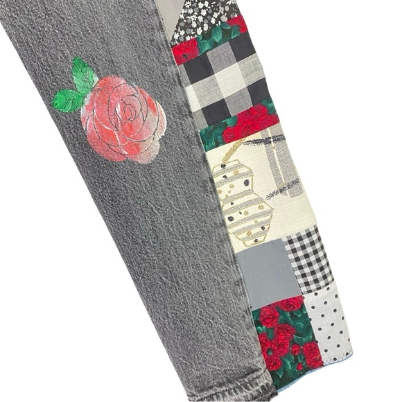 Levis Upcycled Jeans Waist 27 28 Womens Size Small Levi’s Patchwork Roses Retro - Picture 12 of 16